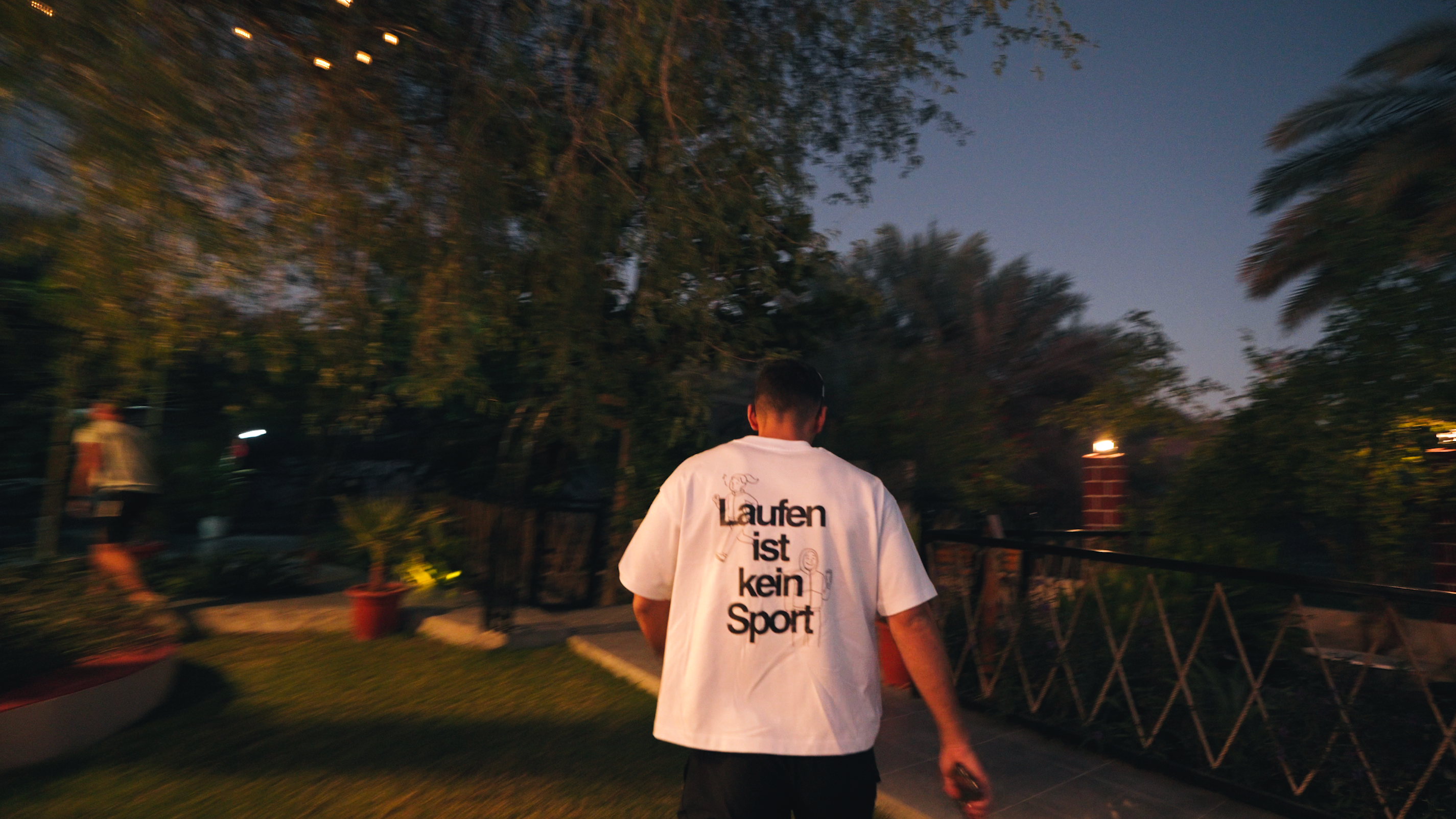 T-Shirt "Laufen ist kein Sport"